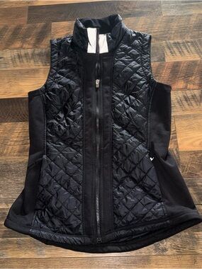 Athleta Black Quilted Stretch-Side Vest